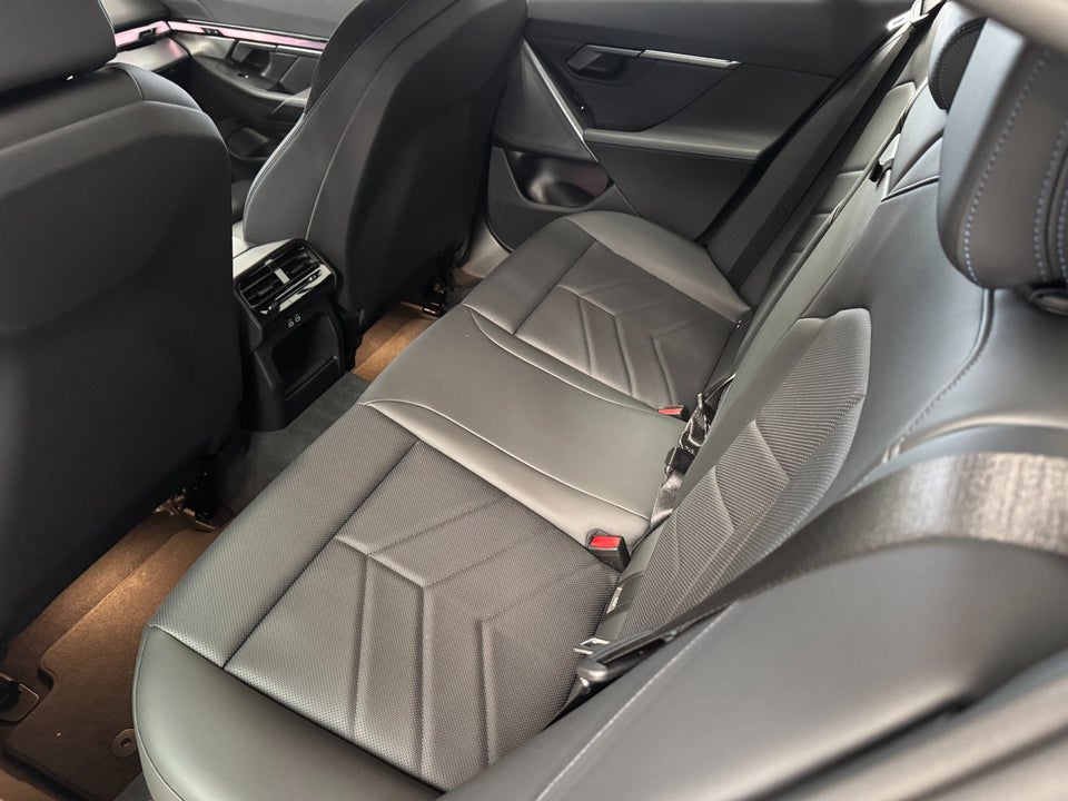 BMW i5 eDrive40 M-Sport 4d