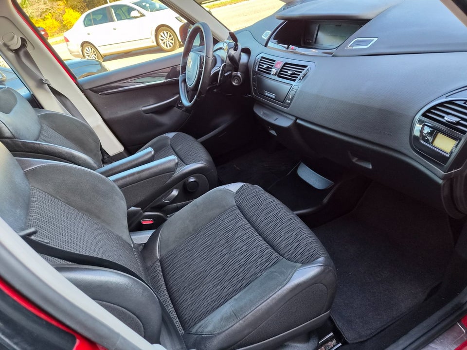 Citroën Grand C4 Picasso 1,6 e-HDi 112 Exclusive E6G 7prs 5d