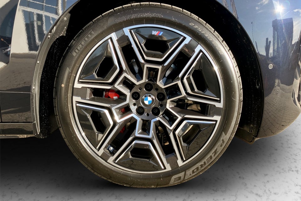BMW iX xDrive60 Fully Charged 5d