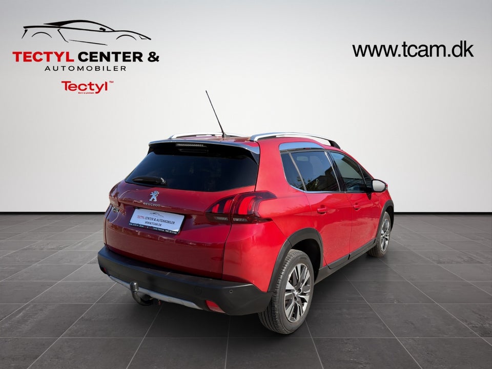 Peugeot 2008 1,2 e-THP 110 Allure Sky 5d