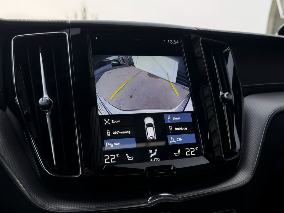 Volvo XC60 2,0 T8 390 R-Design aut. AWD 5d