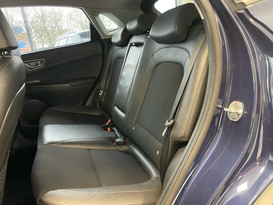 Hyundai Kona 64 EV Premium 5d
