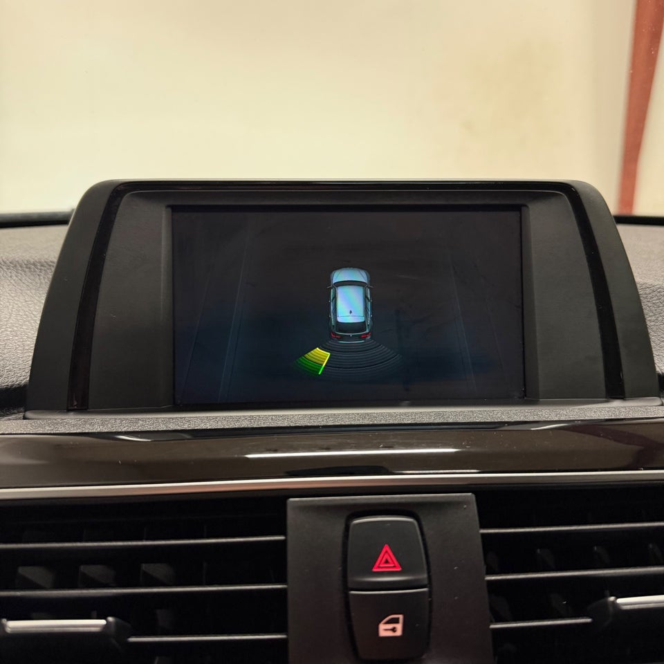 BMW 320d 2,0 Touring aut. 5d