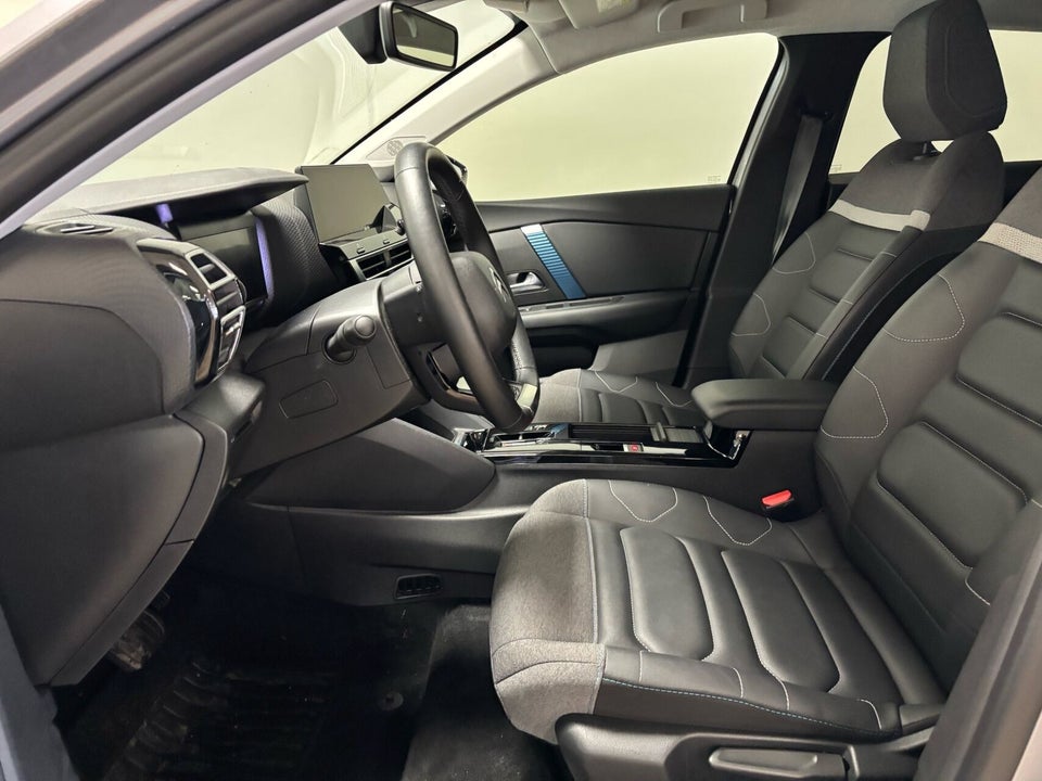 Citroën ë-C4 X 50 Shine 4d