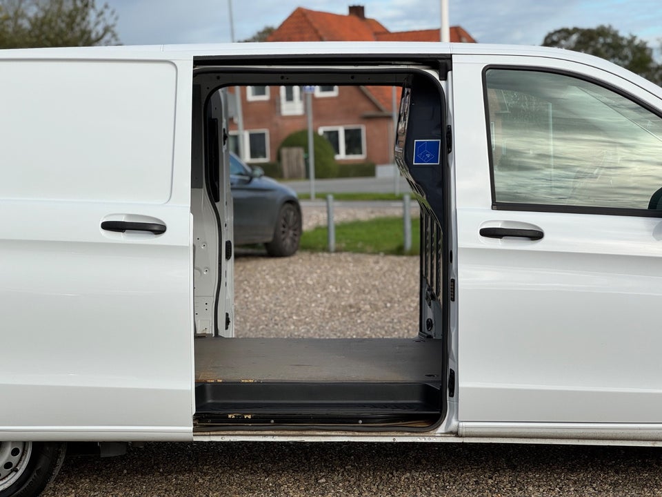 Mercedes Vito 114 2,0 CDi Kassevogn XL