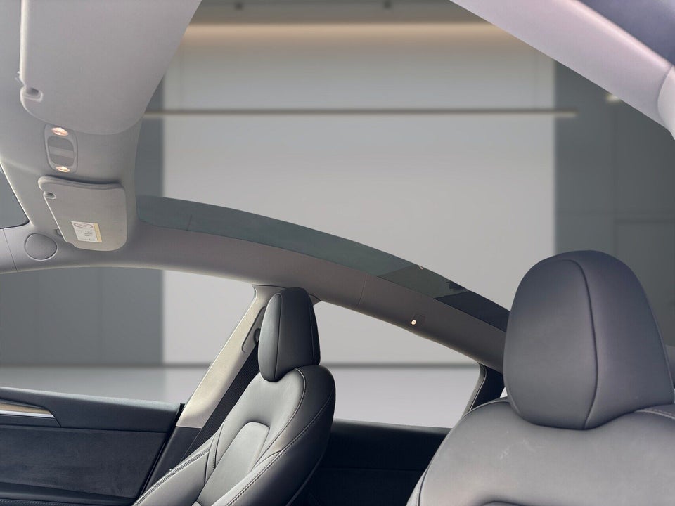 Tesla Model Y RWD 5d