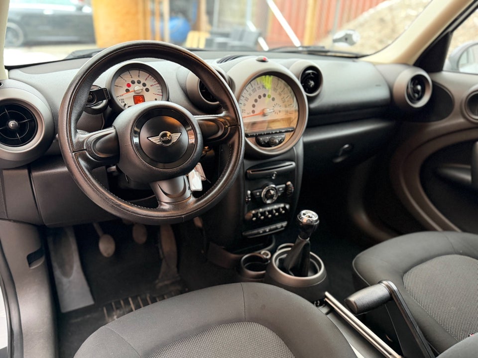 MINI Countryman Cooper 1,6 D 5d