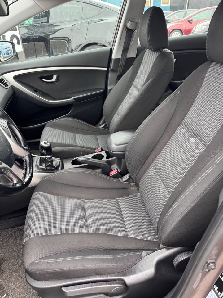 Hyundai i30 1,4 CVVT Comfort 5d