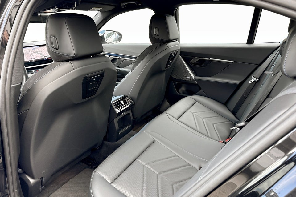 BMW i5 eDrive40 M-Sport 4d