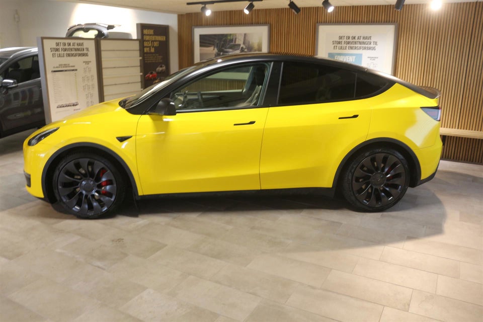 Tesla Model Y Performance AWD 5d