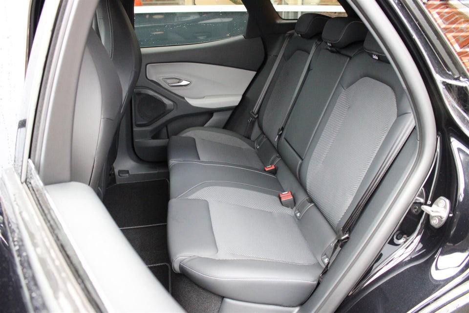 Ford Explorer 79 Select Extended Range 5d