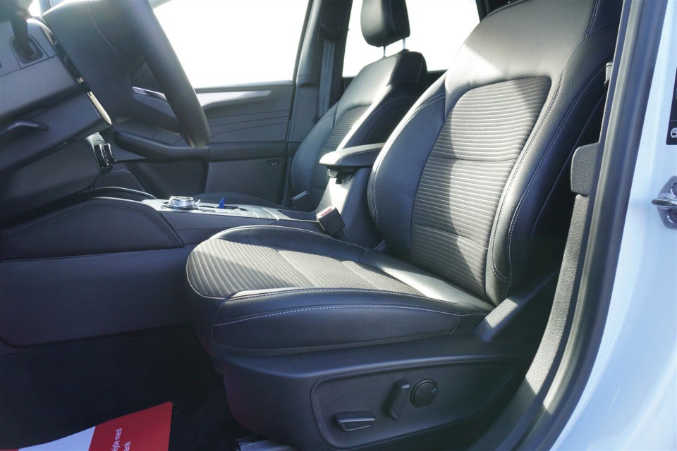 Ford Kuga 2,5 PHEV Titanium X CVT 5d