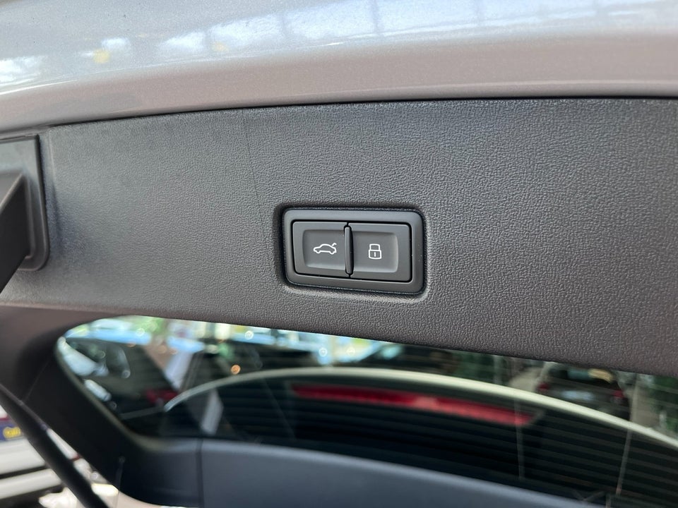 Audi Q4 e-tron 45 S-line 5d