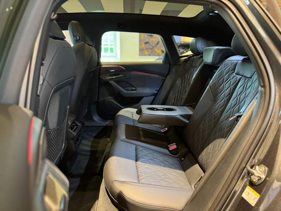 Audi S6 e-tron Avant quattro 5d