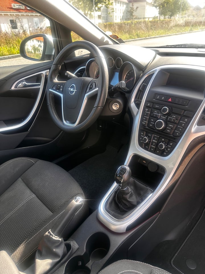 Opel Astra 1,6 T 170 Sport 5d