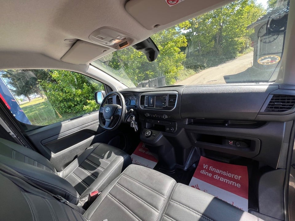 Toyota ProAce 2,0 D 144 Long Comfort Master aut. 4d