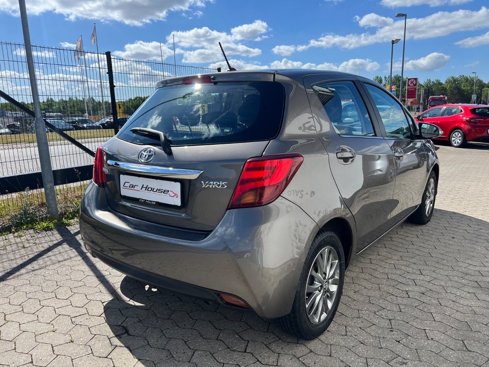 Toyota Yaris 1,0 VVT-i T2 Komfort 5d