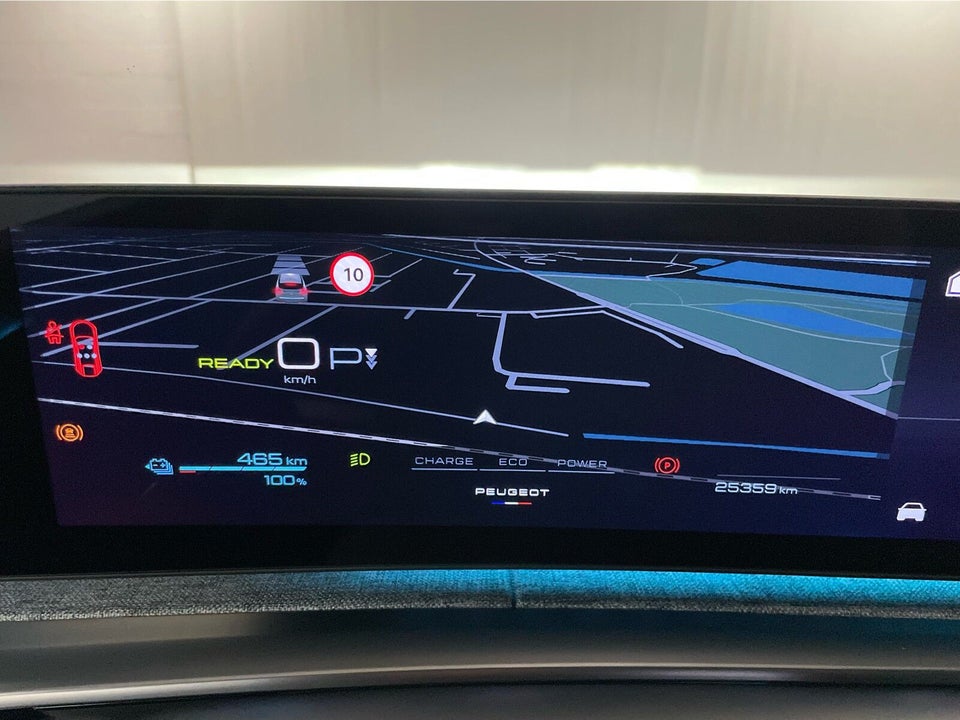 Peugeot e-3008 77 GT Pack 5d