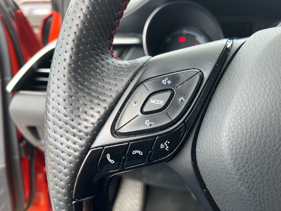Toyota C-HR 2,0 Hybrid GR Sport CVT 5d