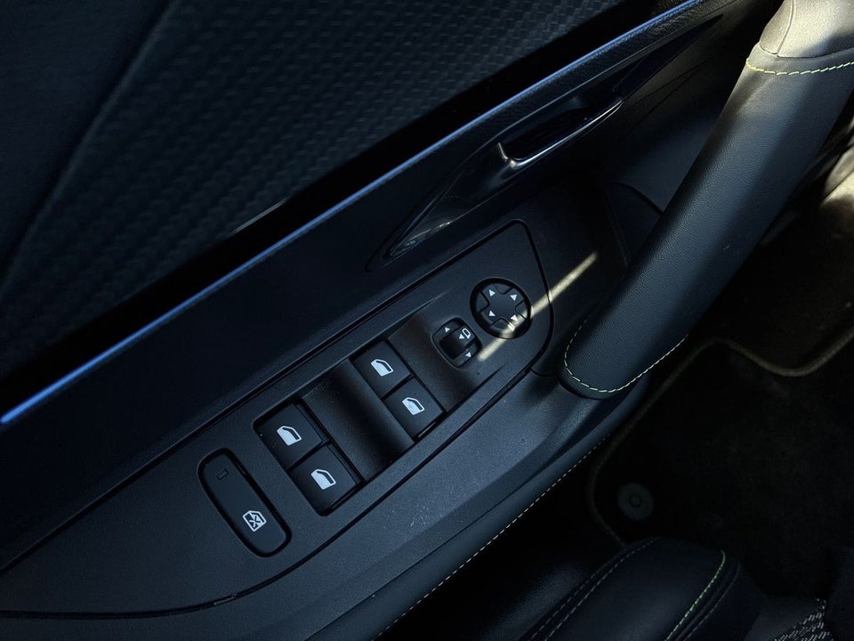 Peugeot e-2008 54 GT 5d