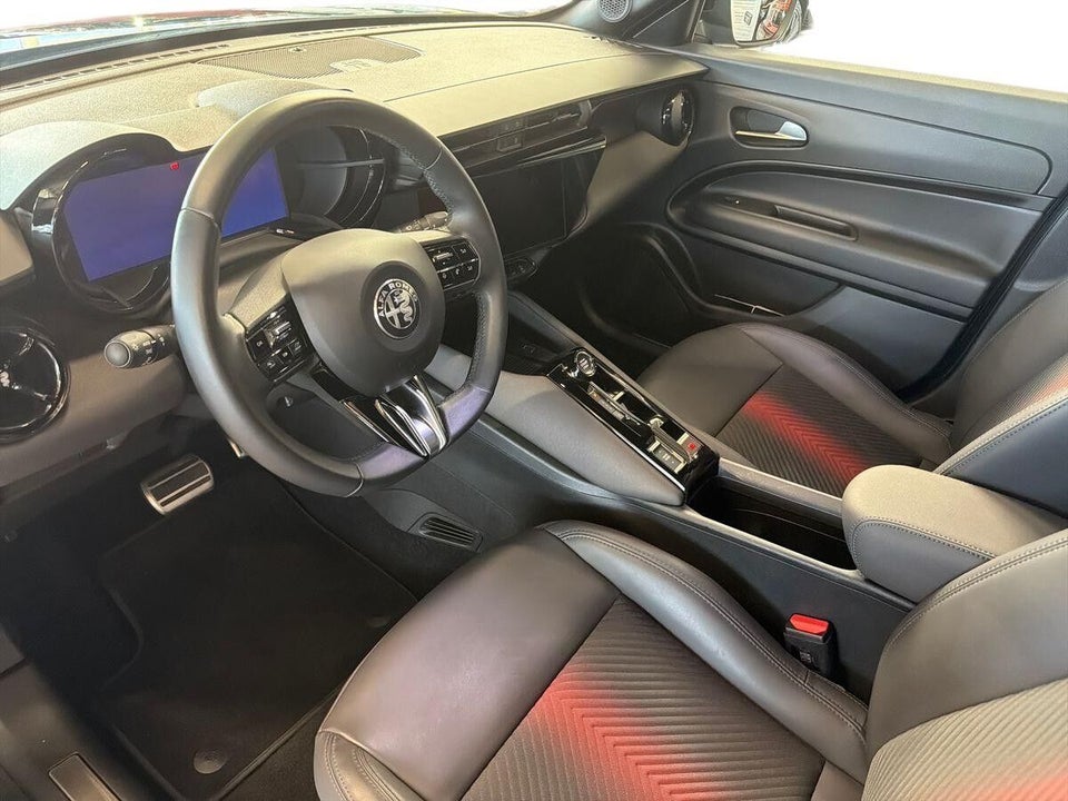 Alfa Romeo Junior Elettrica Speciale 5d