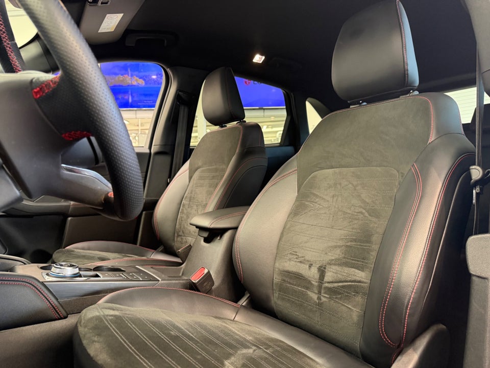 Ford Kuga 2,5 PHEV ST-Line X CVT 5d