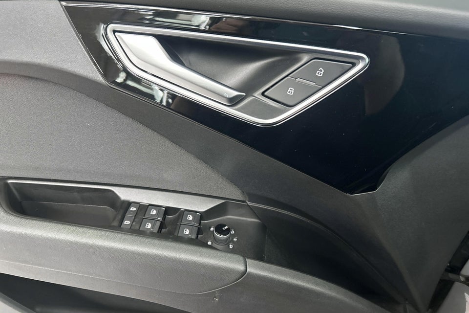 Audi Q4 e-tron 40 Attitude 5d