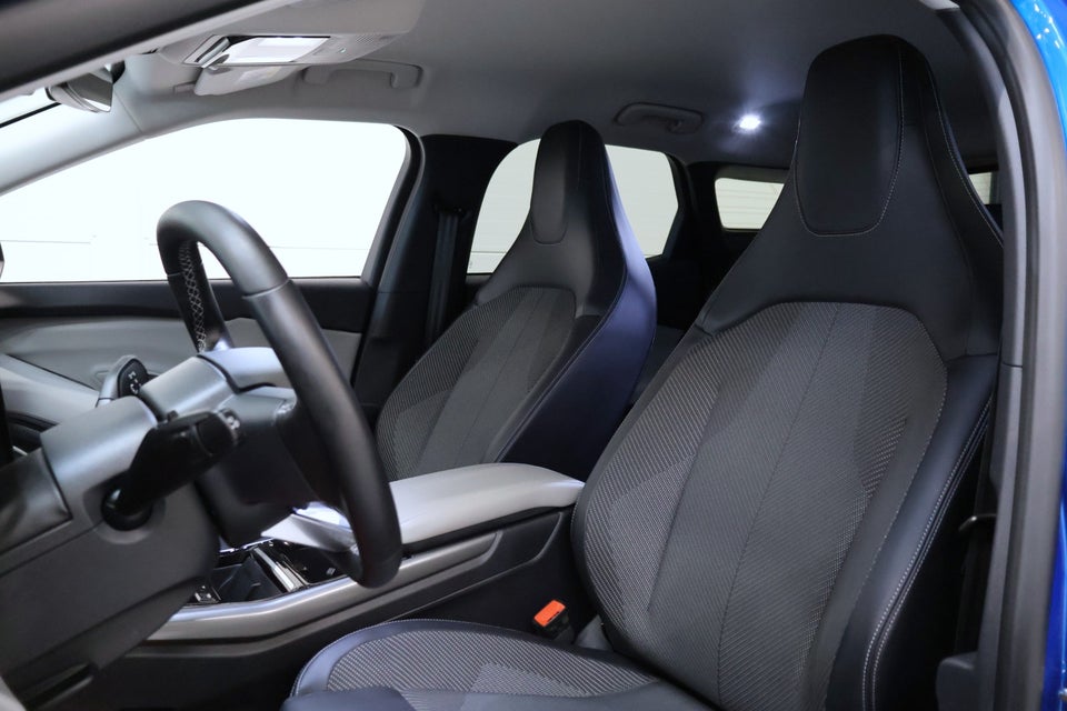 Ford Explorer 77 Select Extended Range 5d