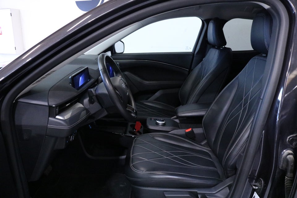 Ford Mustang Mach-E 70 Standard Range 5d