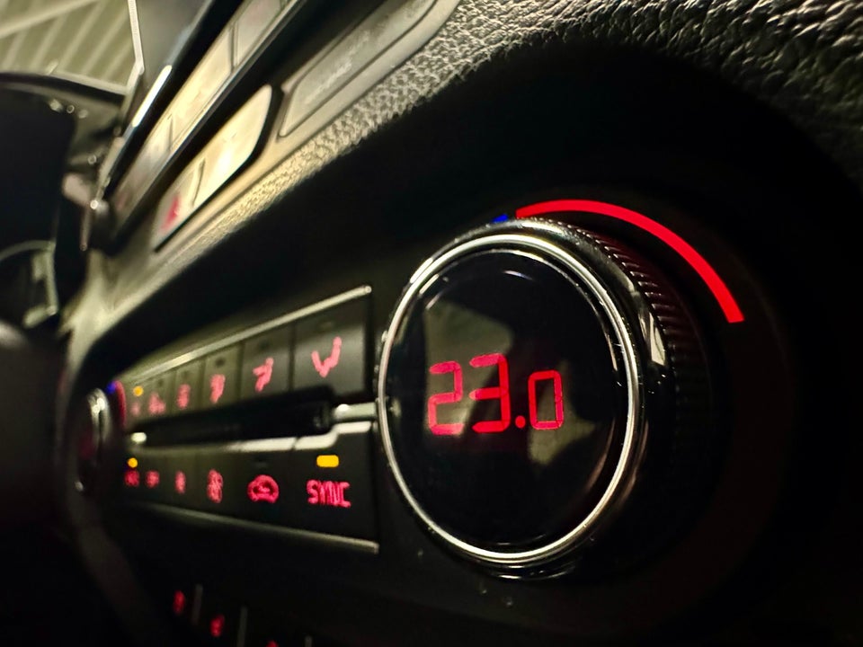 Kia Ceed 1,6 CRDi 136 Intro Edition SW DCT 5d