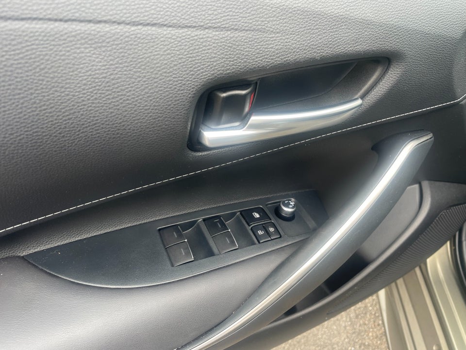 Toyota Corolla 1,8 Hybrid H3 Smart MDS 5d