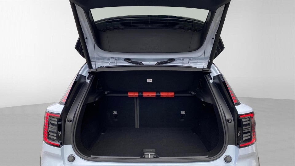 Volvo EX30 Extended Range Plus 5d