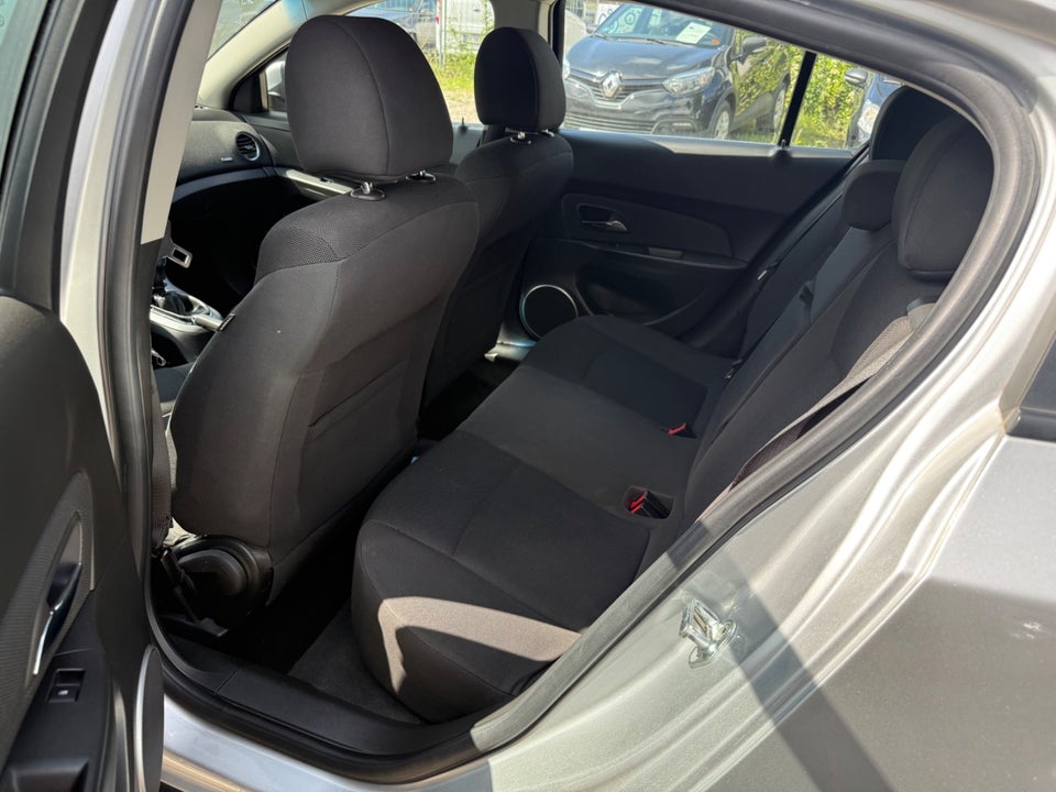 Chevrolet Cruze 1,8 LT 5d