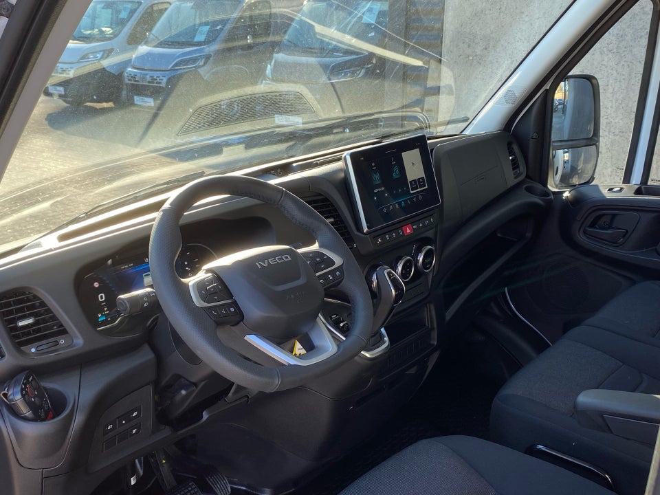 Iveco Daily 3,0 35S18 4100mm Alukasse m/lift AG8