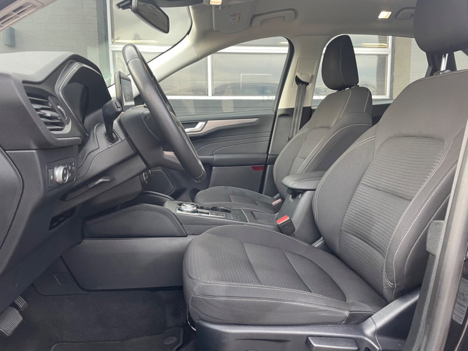 Ford Kuga 2,5 PHEV Titanium CVT 5d