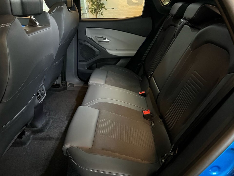 Ford Capri 77 Premium Extended Range 5d