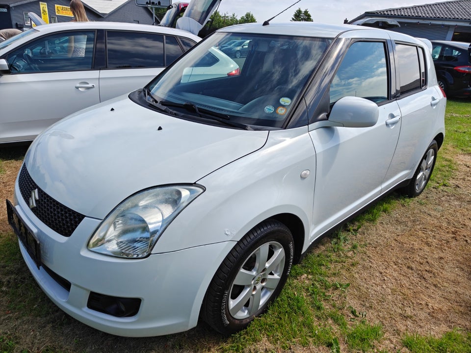 Suzuki Swift 1,5 GLX 5d