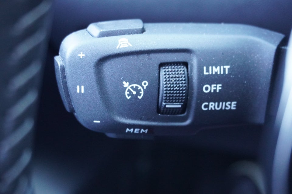Peugeot 208 1,2 PureTech 100 Allure 5d