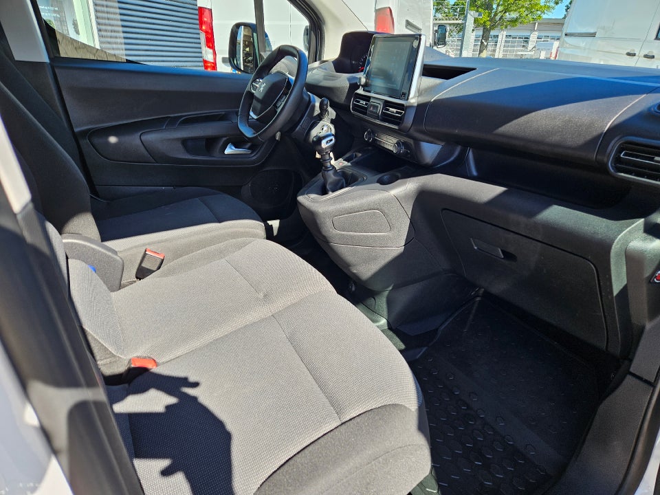 Peugeot Partner 1,5 BlueHDi 130 L1V1 Plus Van