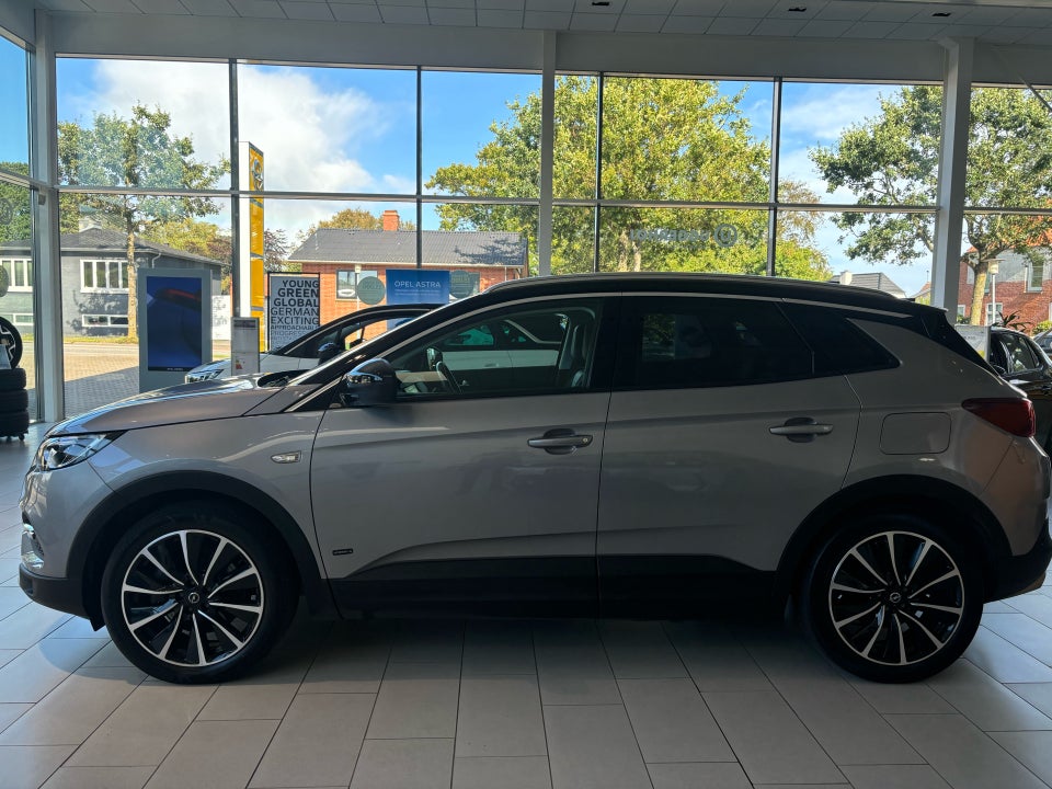 Opel Grandland X 1,6 Hybrid4 EuroLine aut. 5d