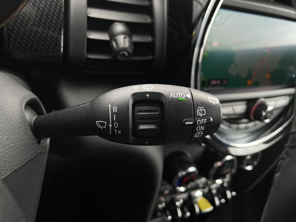 MINI Cooper SE Trim L 3d