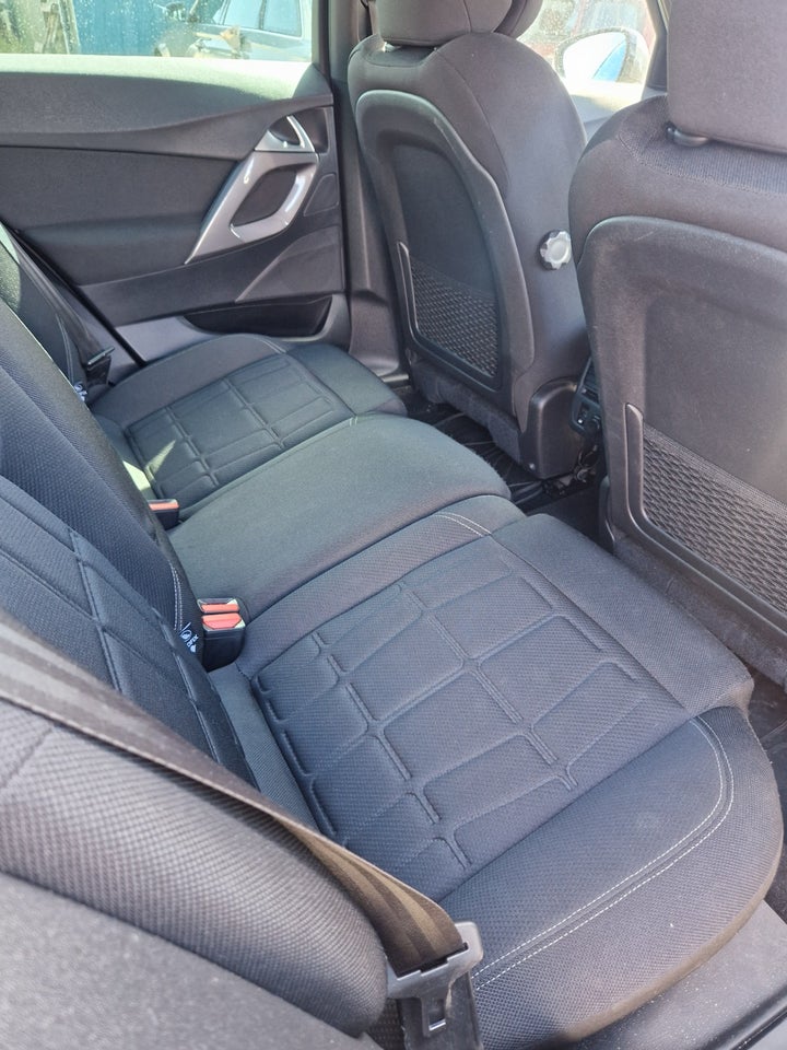 Citroën DS5 1,6 e-HDi 112 Style E6G 5d