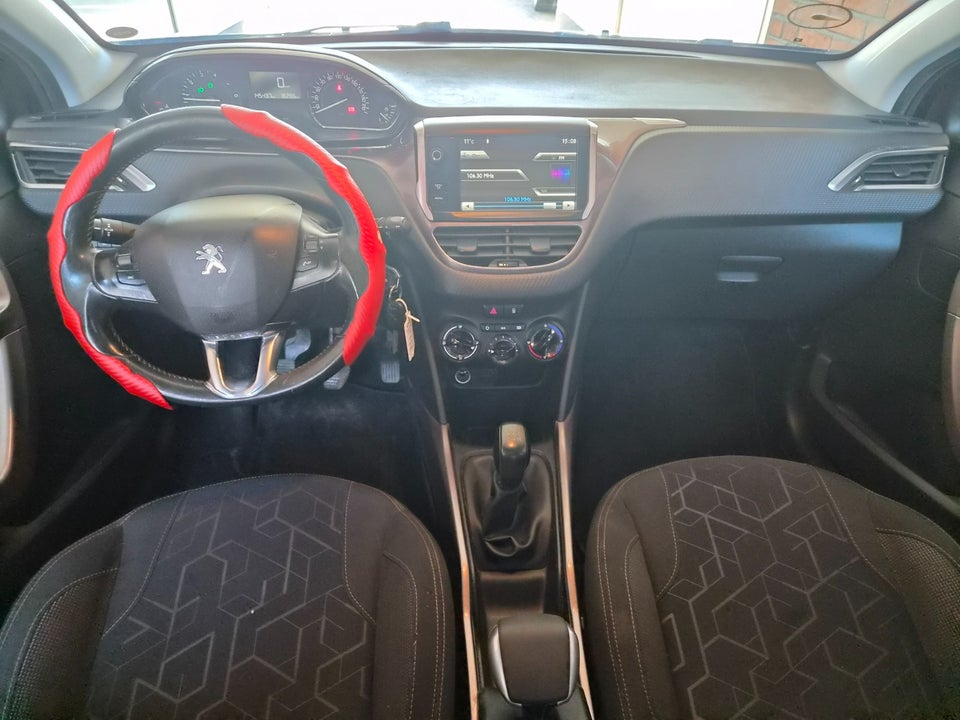 Peugeot 2008 1,2 VTi 82 Active 5d