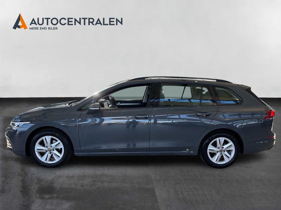 VW Golf VIII 1,5 TSi 130 Life Variant 5d