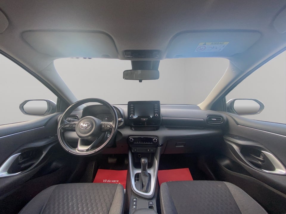 Toyota Yaris 1,5 Hybrid Essential e-CVT 5d