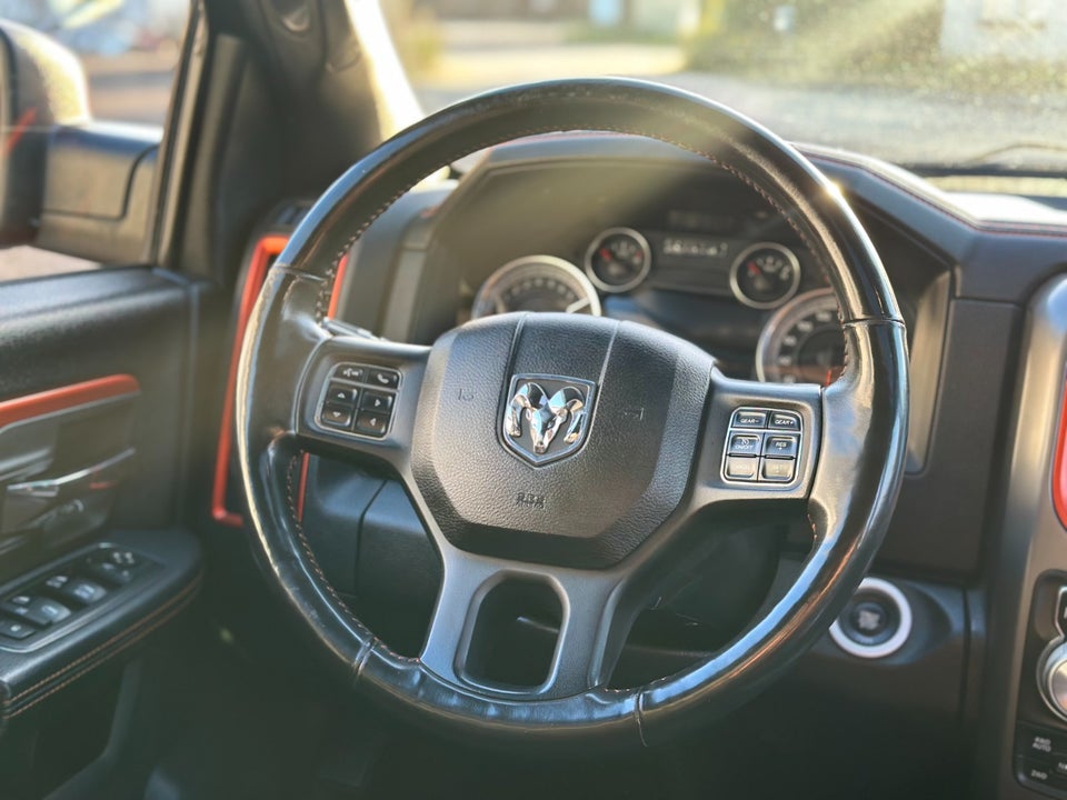 Dodge RAM 1500 5,7 V8 Longhorn Crew Cab aut. 4x4 4d