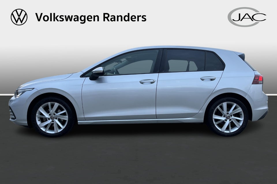 VW Golf VIII 1,0 TSi 110 5d