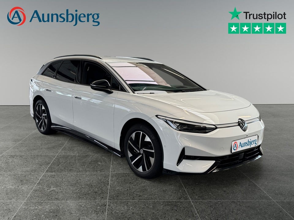 VW ID.7 77 Style+ Tourer 5d