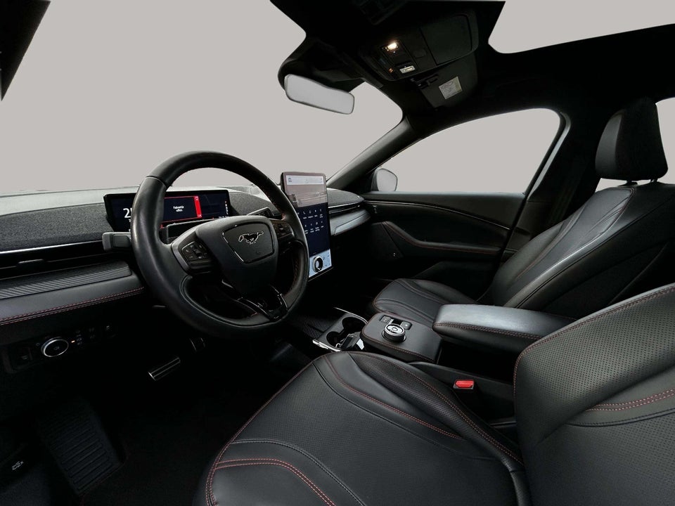 Ford Mustang Mach-E 98 Premium Extended Range AWD 5d