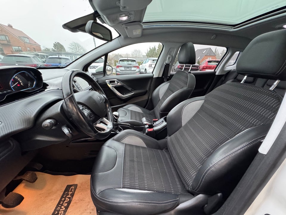 Peugeot 2008 1,5 BlueHDi 100 Allure Sky 5d